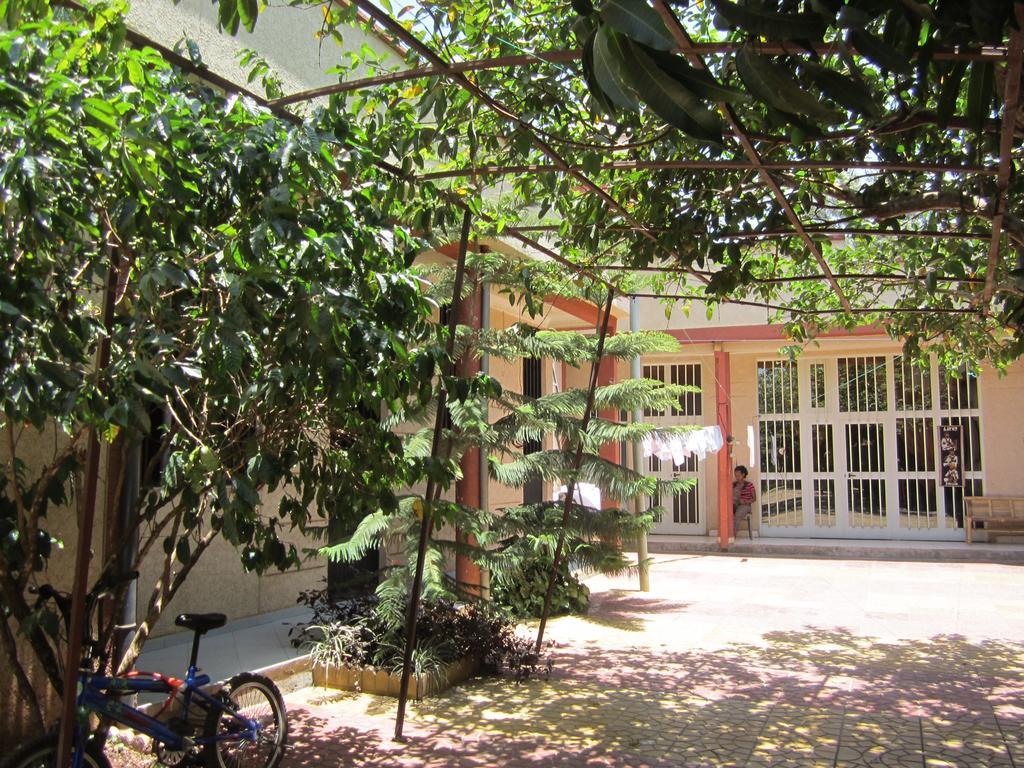 Manuhie Backpackers Lodge 바히르 다르 외부 사진